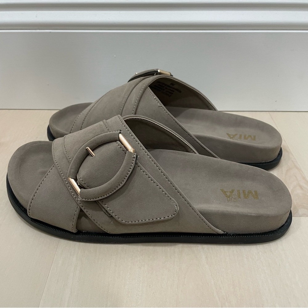 NIB MIA Girl Women's 6 Sharon Sandals Buckle Slides Slide On Casual Gray